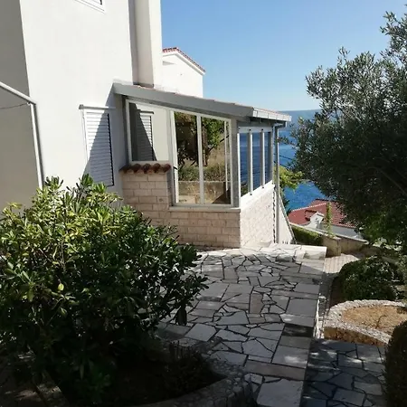 Nata- 3 Bedroom Beach Apartment Stanici