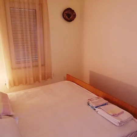Nata- 3 Bedroom Beach Apartment