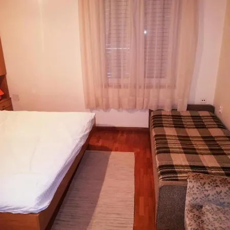 Nata- 3 Bedroom Beach Apartment Stanici